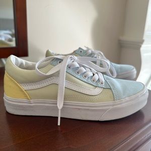 Vans kids tennis shoes